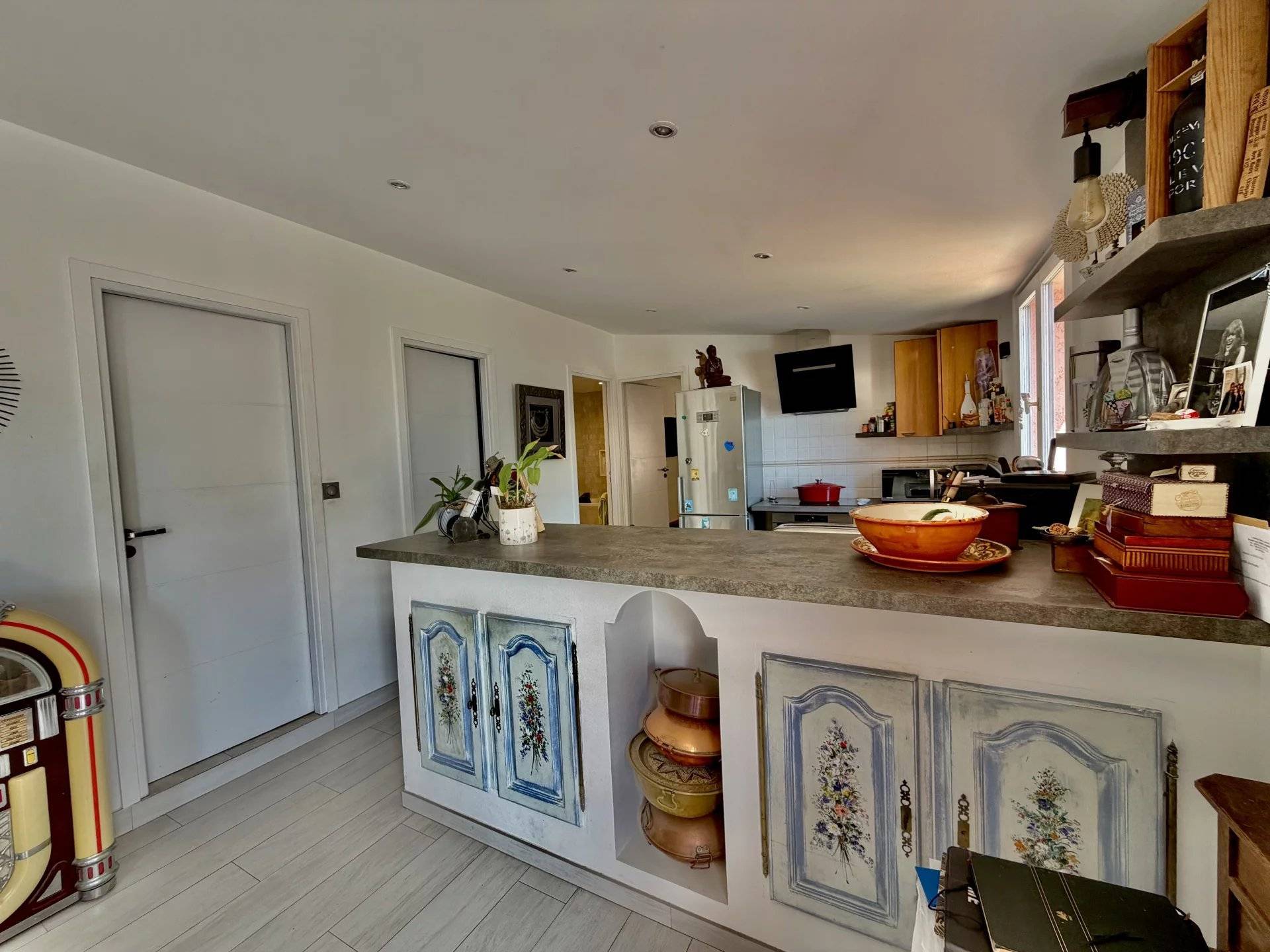 Cuisine d’une maison présentée par Florio Immobilier