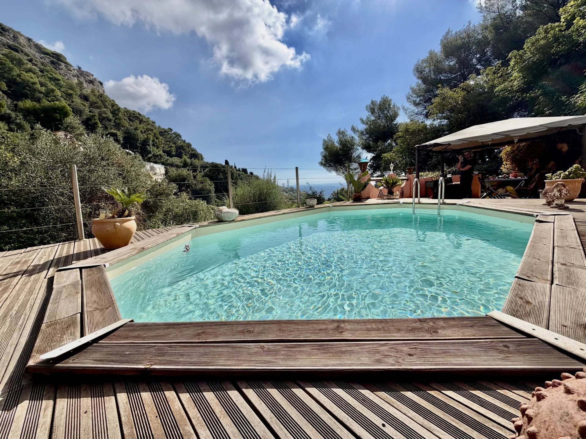Piscine d’une maison présentée par Florio Immobilier